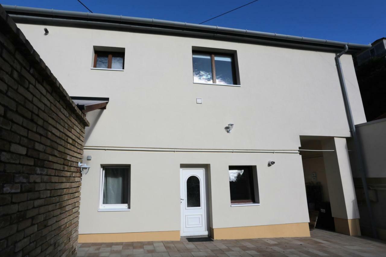 Jokai 19 Vendeghaz Διαμέρισμα Veszprém Εξωτερικό φωτογραφία